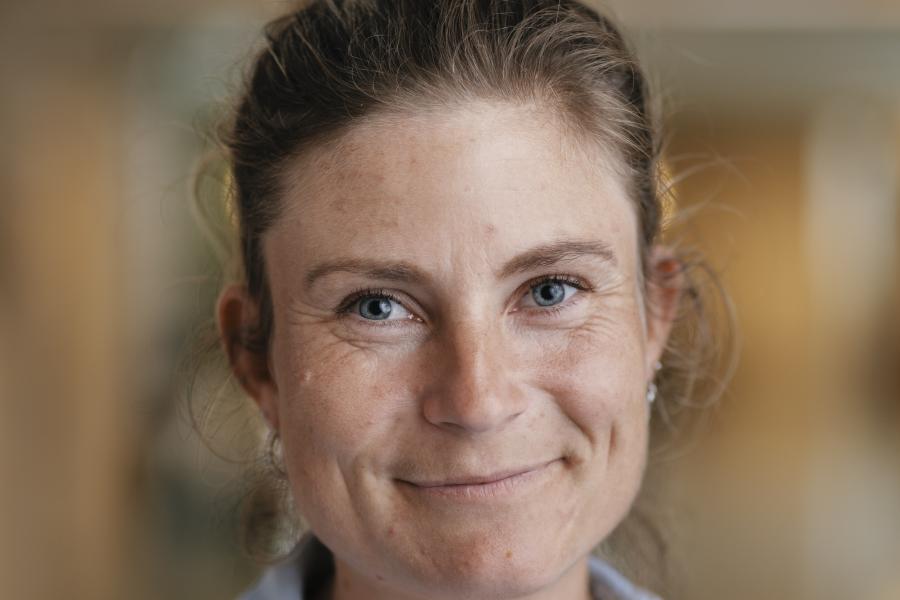 Esther Knudsen 